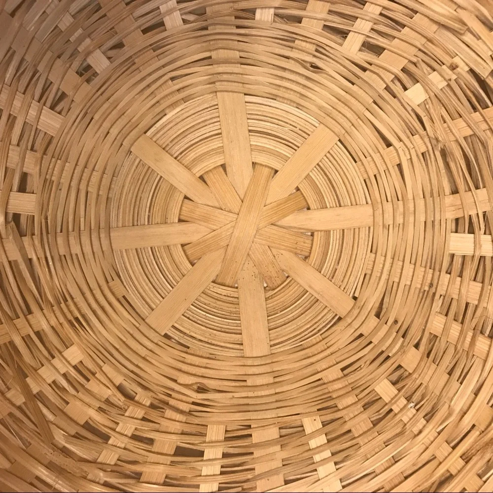 Round twist weave sewing basket 4”Dx9”Wx6”opening